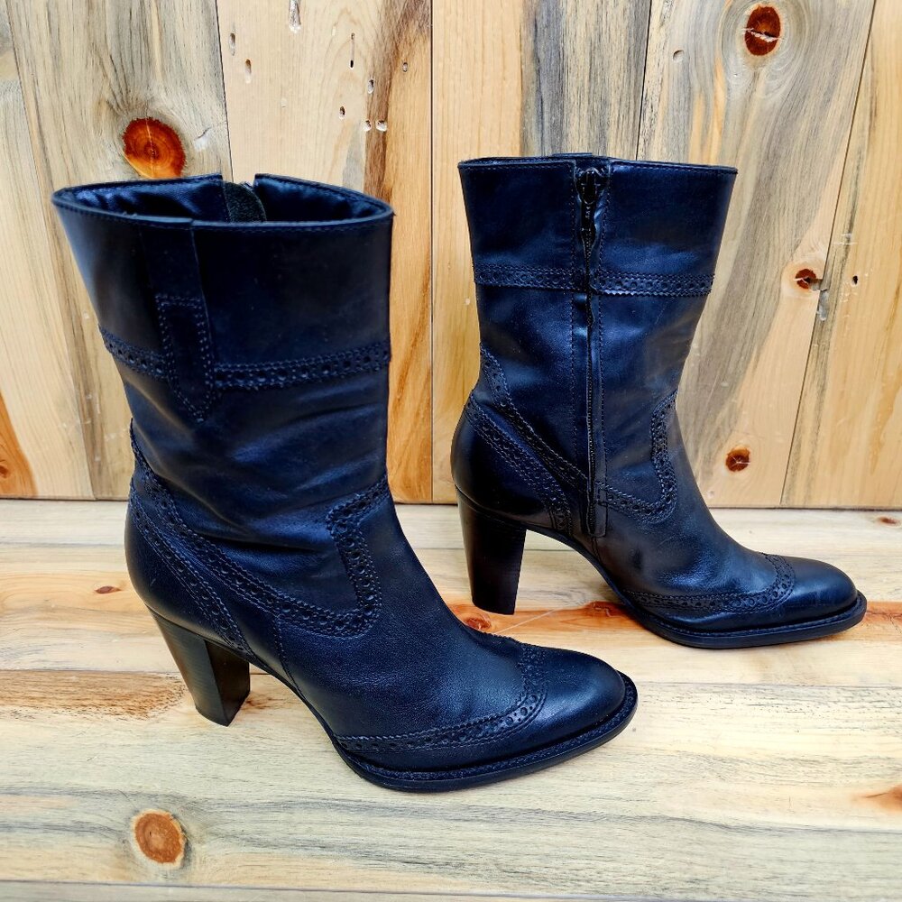 Preview International Heeled Black Leather Bootie